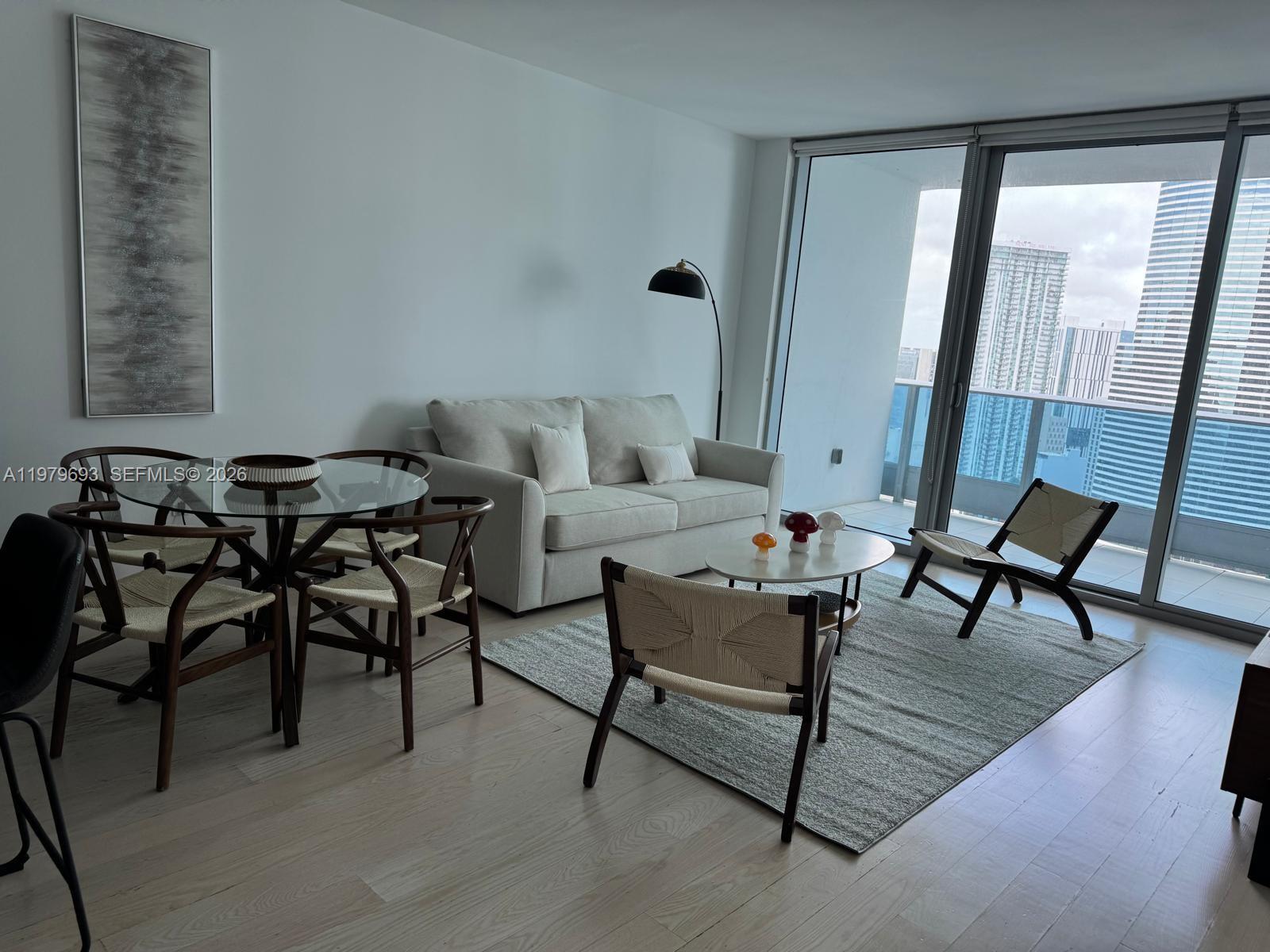 200 Biscayne Blvd Way #3711 Miami, FL 33131