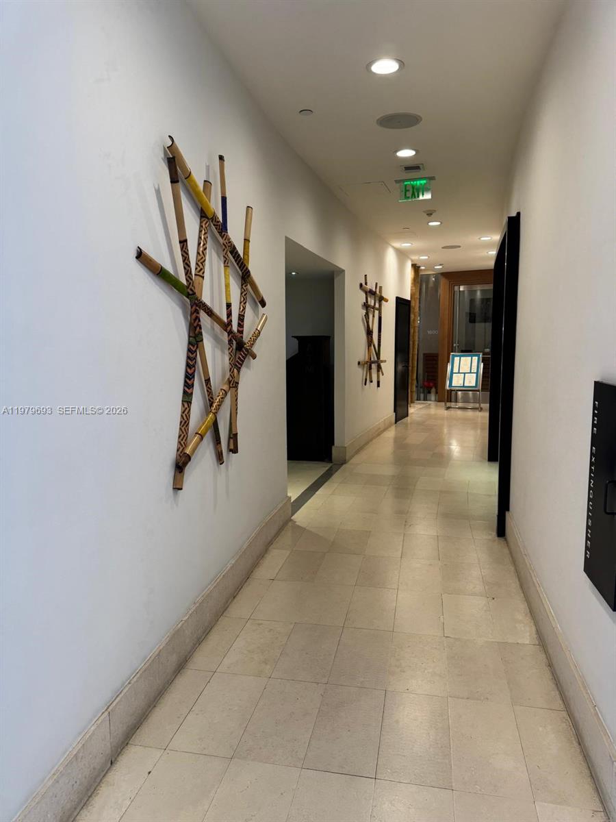 200 Biscayne Blvd Way #3711 Miami, FL 33131