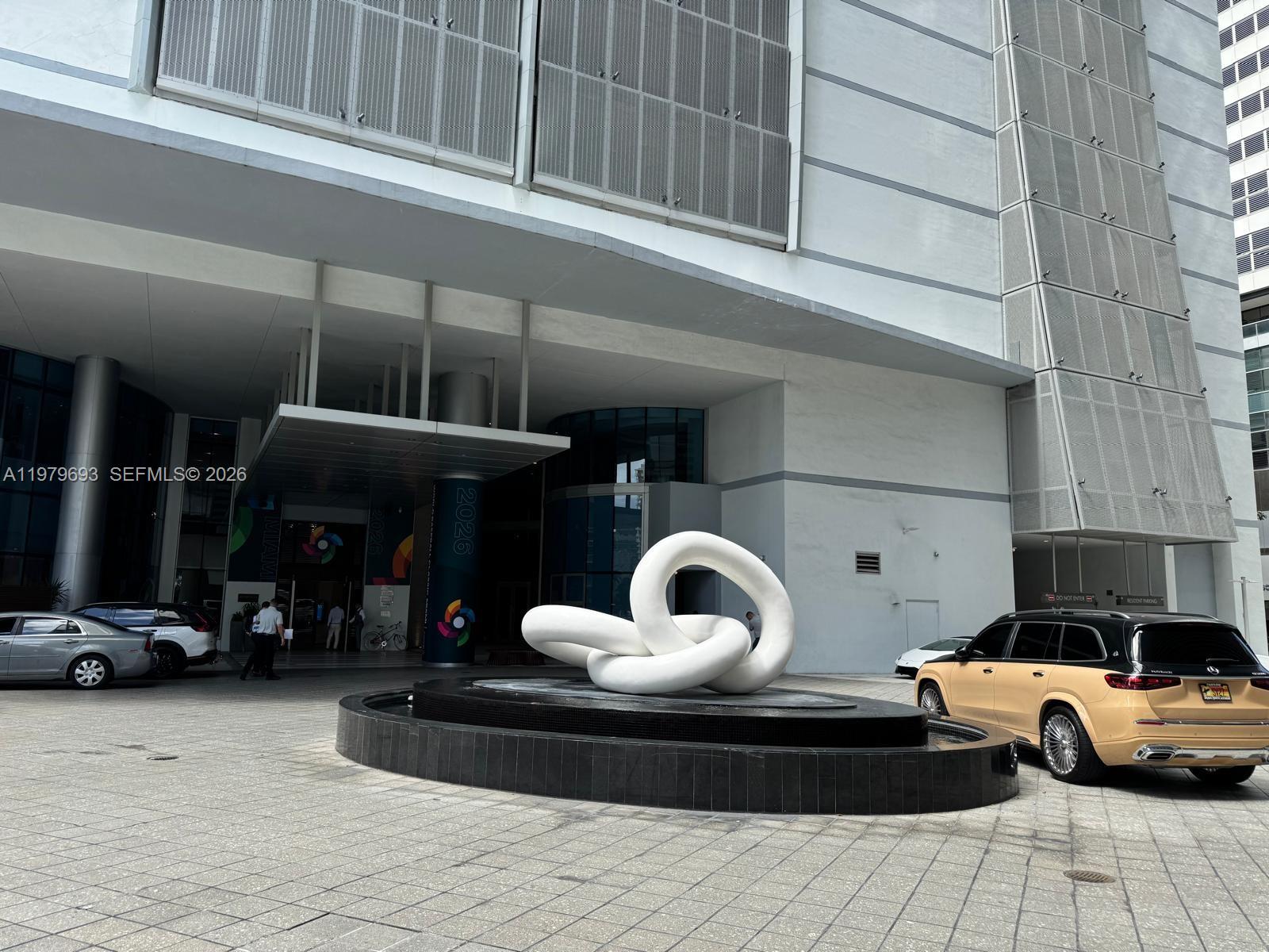 200 Biscayne Blvd Way #3711 Miami, FL 33131