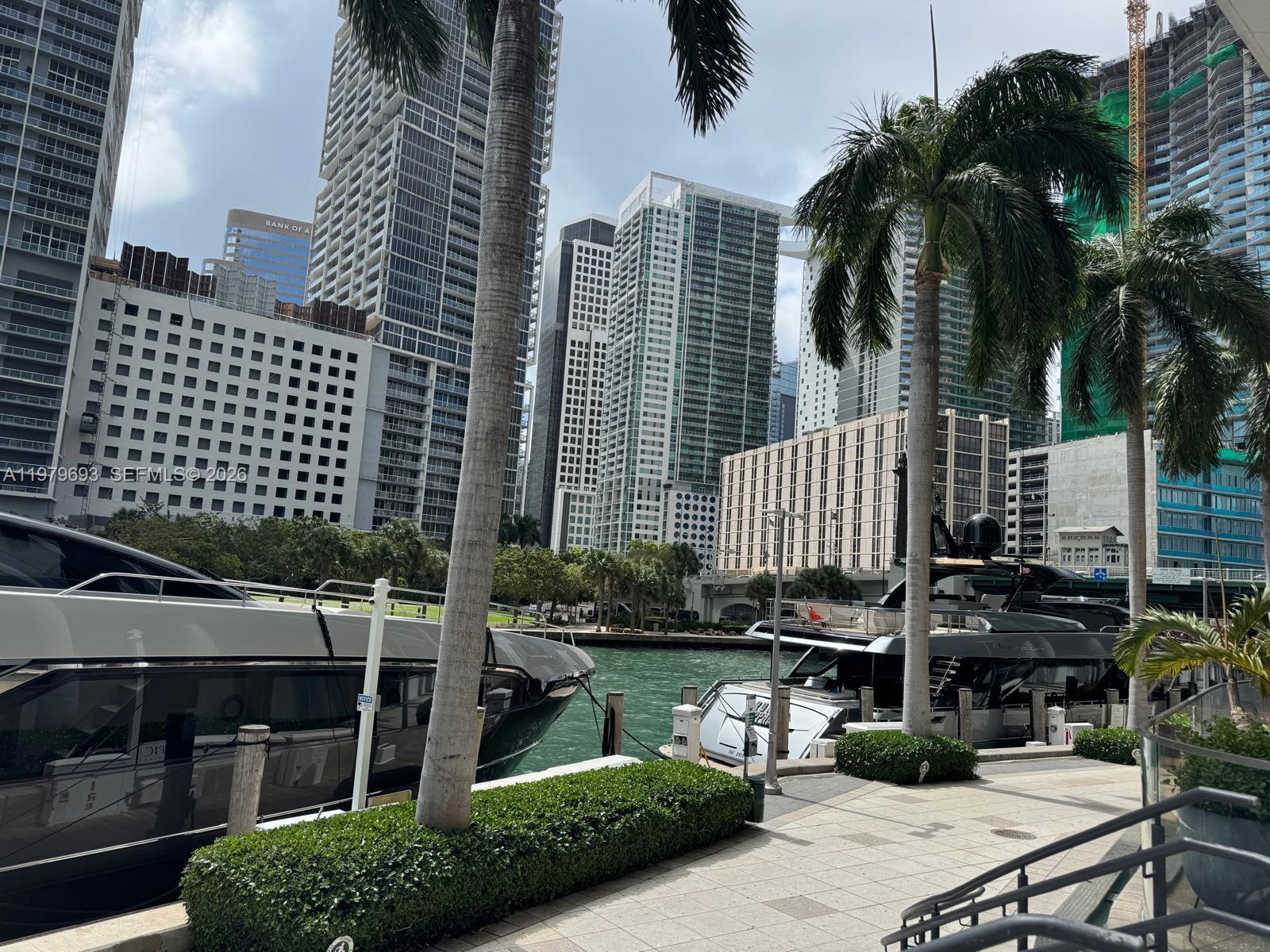 200 Biscayne Blvd Way #3711 Miami, FL 33131