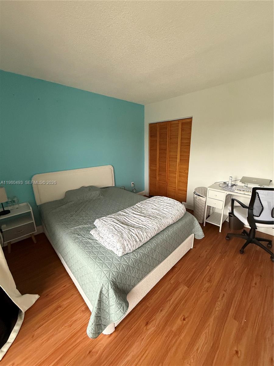 6445 Indian Crk Dr #B6 Miami Beach, FL 33141