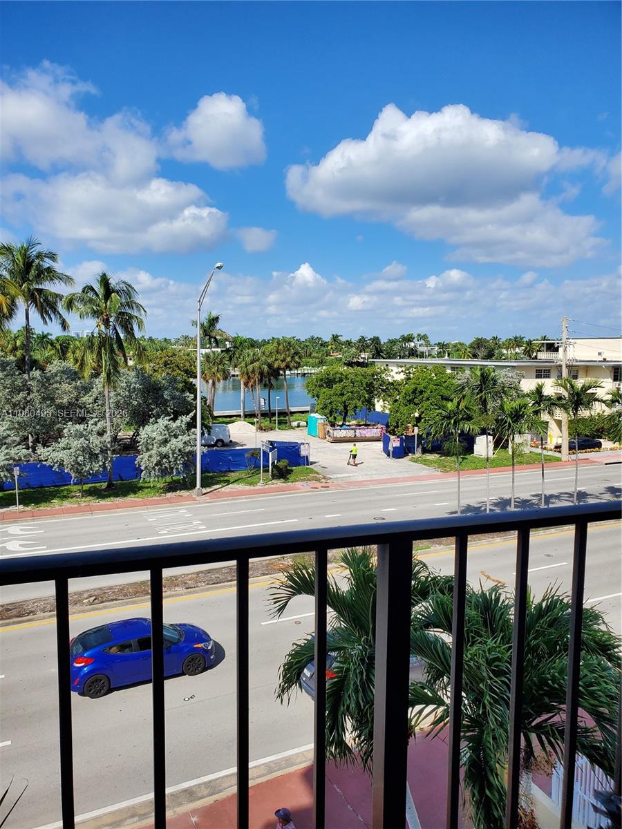 6445 Indian Crk Dr #B6 Miami Beach, FL 33141