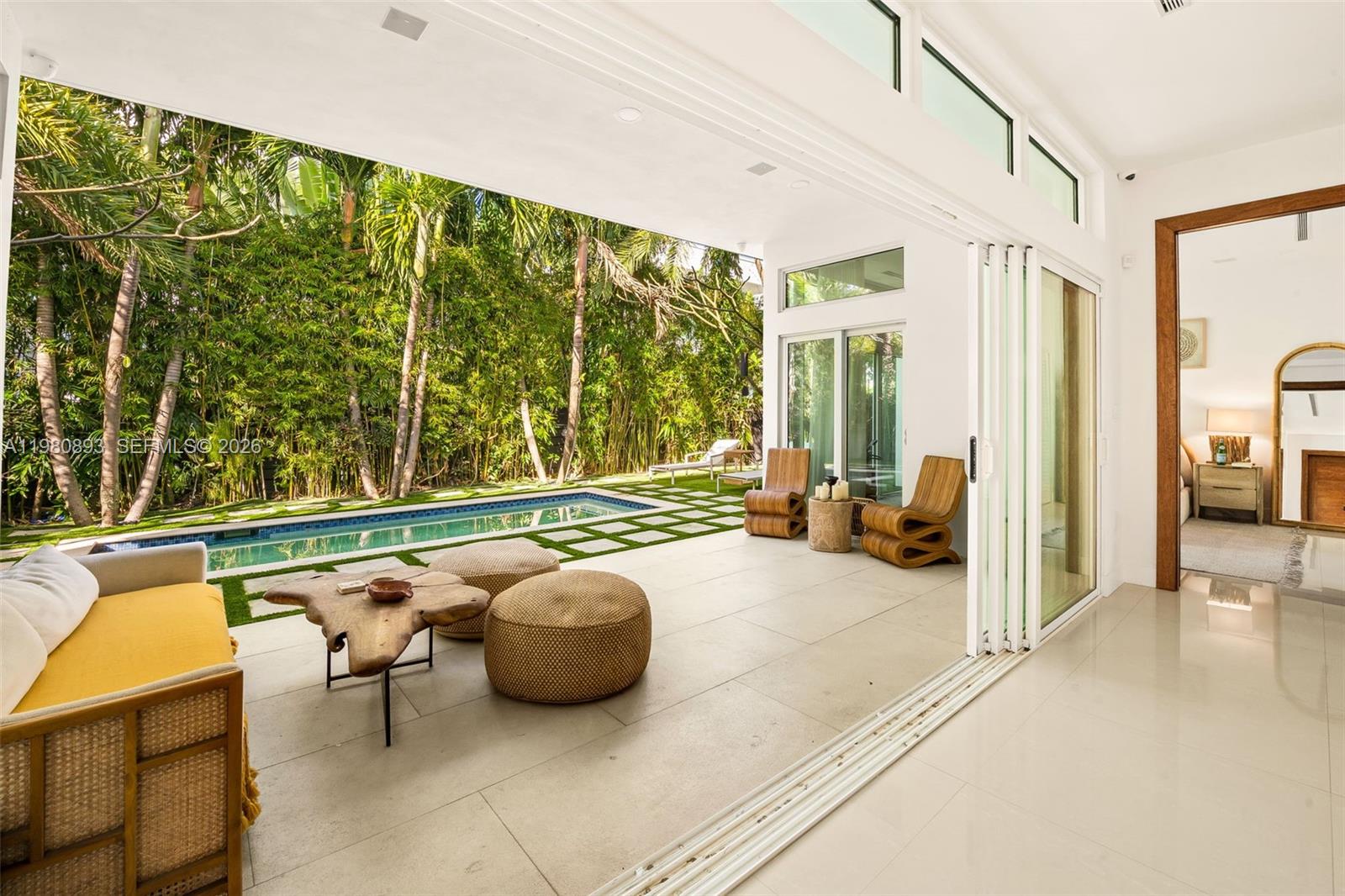 865 W 47th St Miami Beach, FL 33140