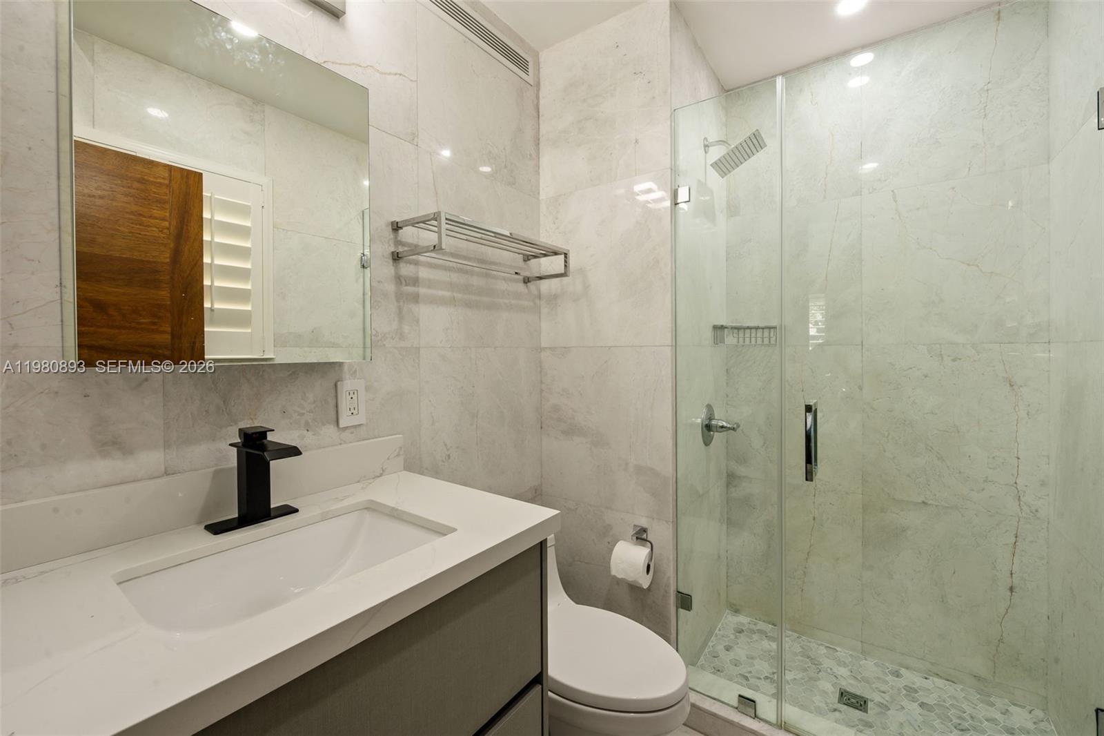 865 W 47th St Miami Beach, FL 33140