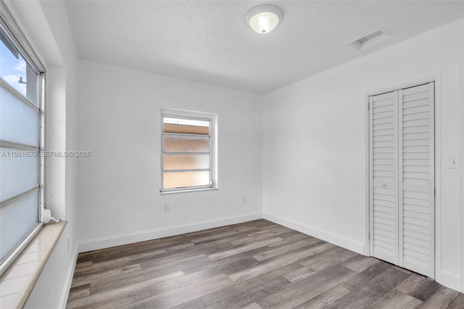 2166 NW 18th St Miami, FL 33125