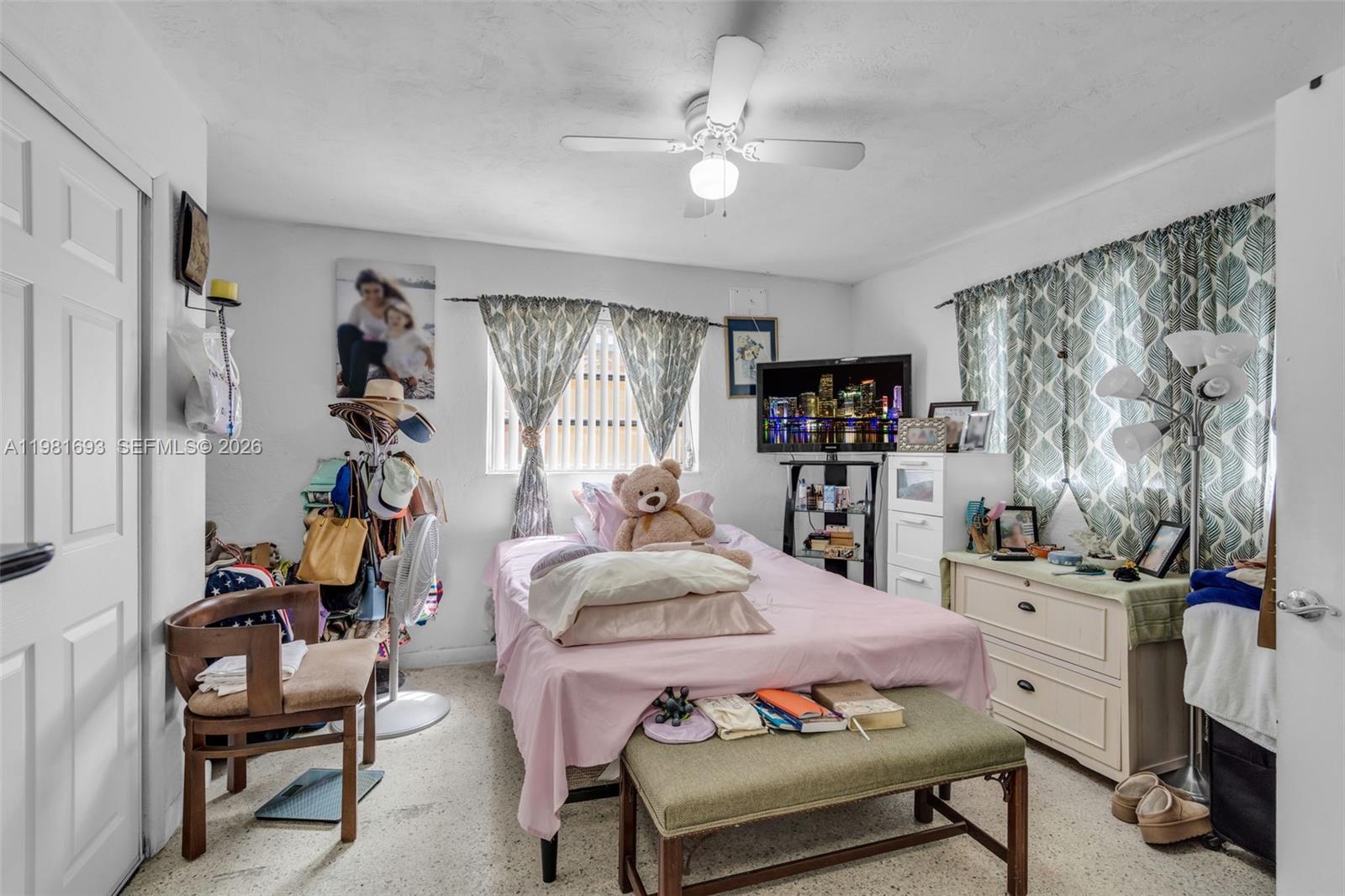 2166 NW 18th St Miami, FL 33125