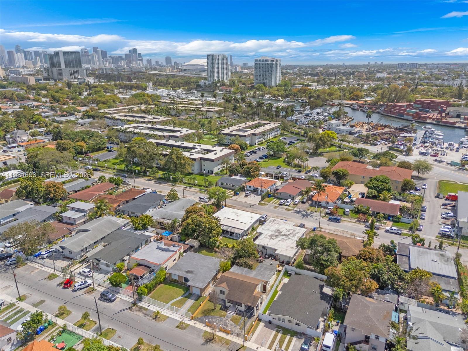 2166 NW 18th St Miami, FL 33125