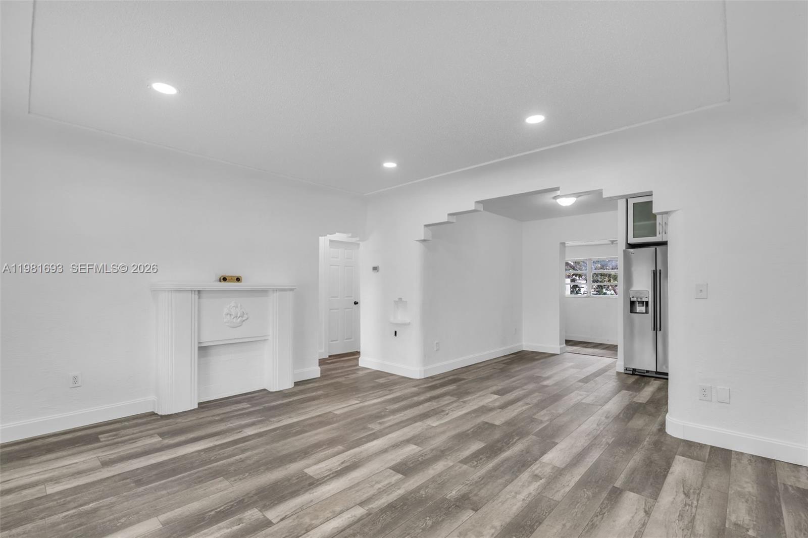 2166 NW 18th St Miami, FL 33125