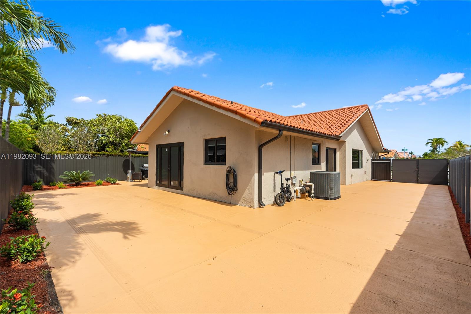 800 NW 133rd Ave Miami, FL 33182