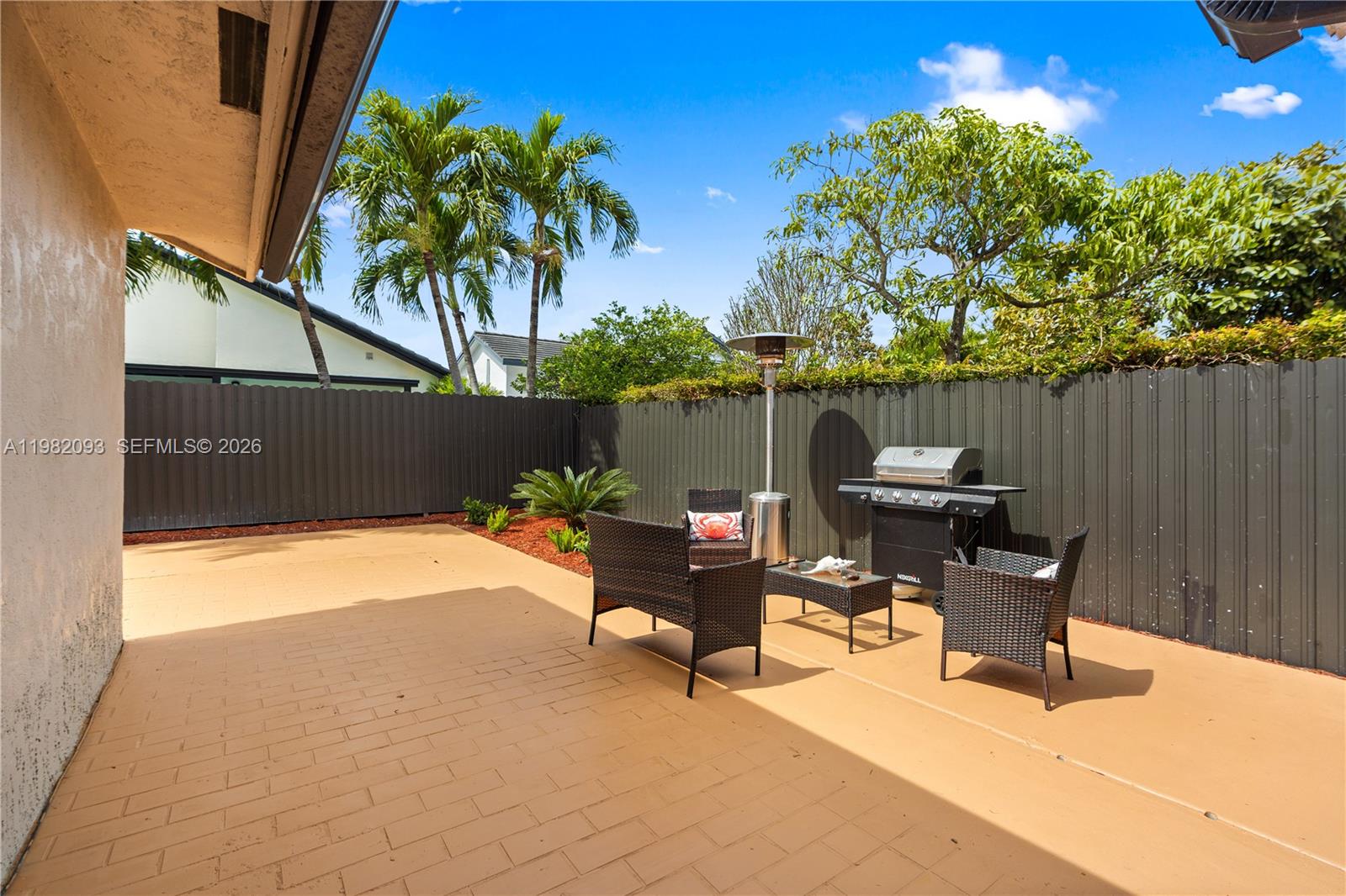 800 NW 133rd Ave Miami, FL 33182