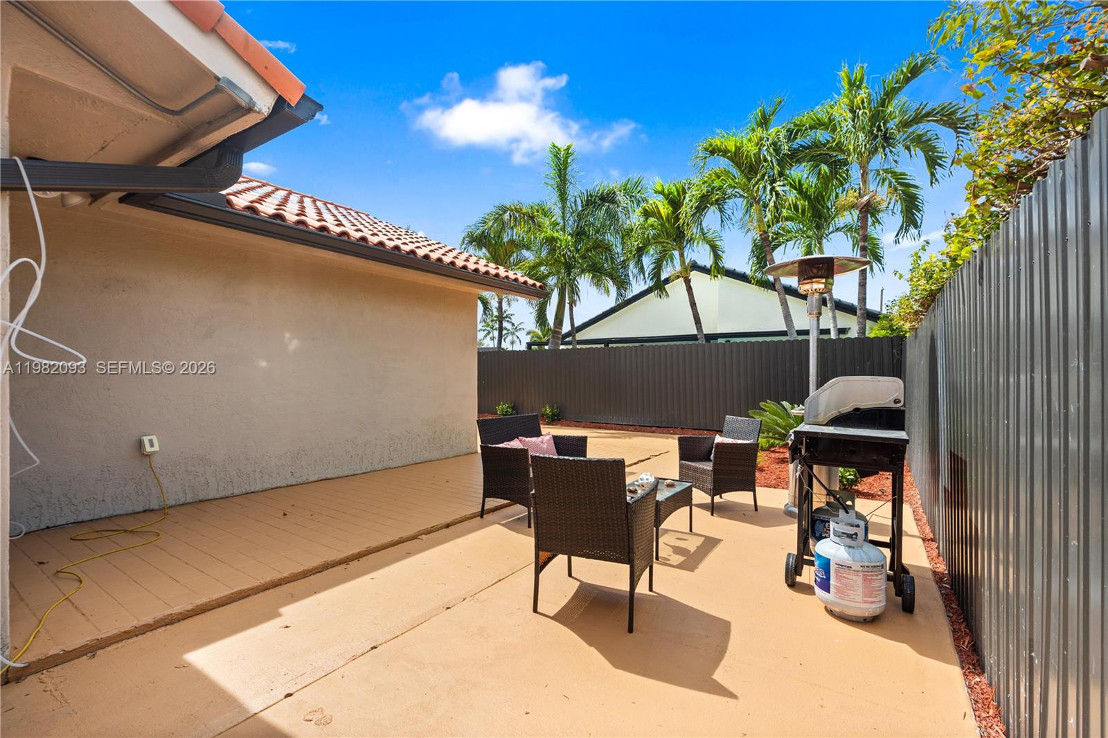 800 NW 133rd Ave Miami, FL 33182