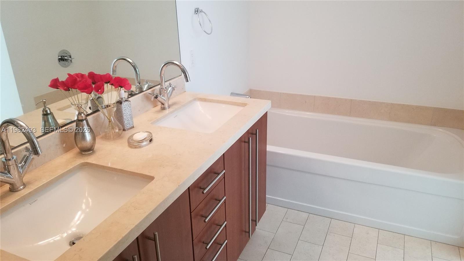 1111 SW 1st Ave #3516-N Miami, FL 33130