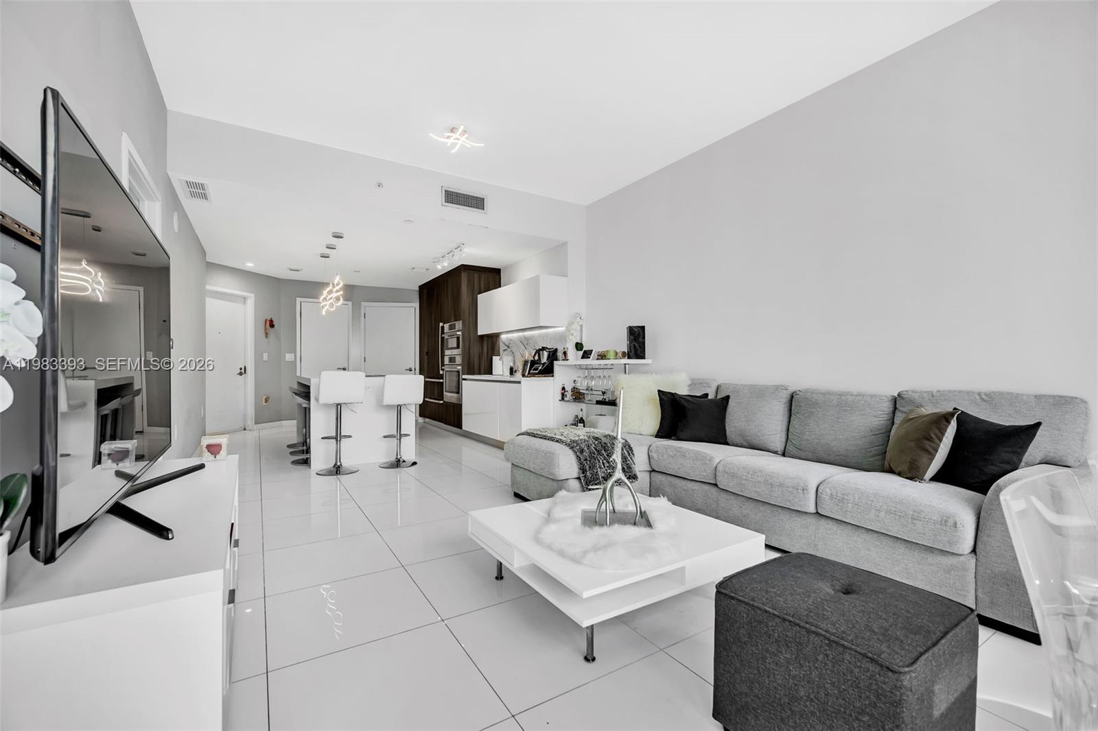 image Paramount Miami Worldcenter2