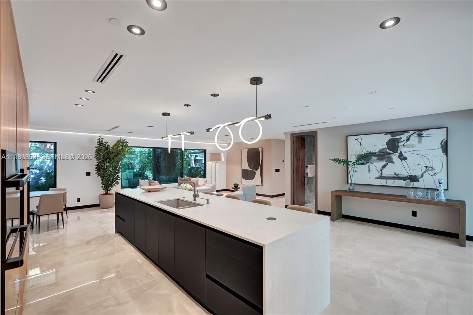 20020 NE 21st Ct Miami, FL 33179