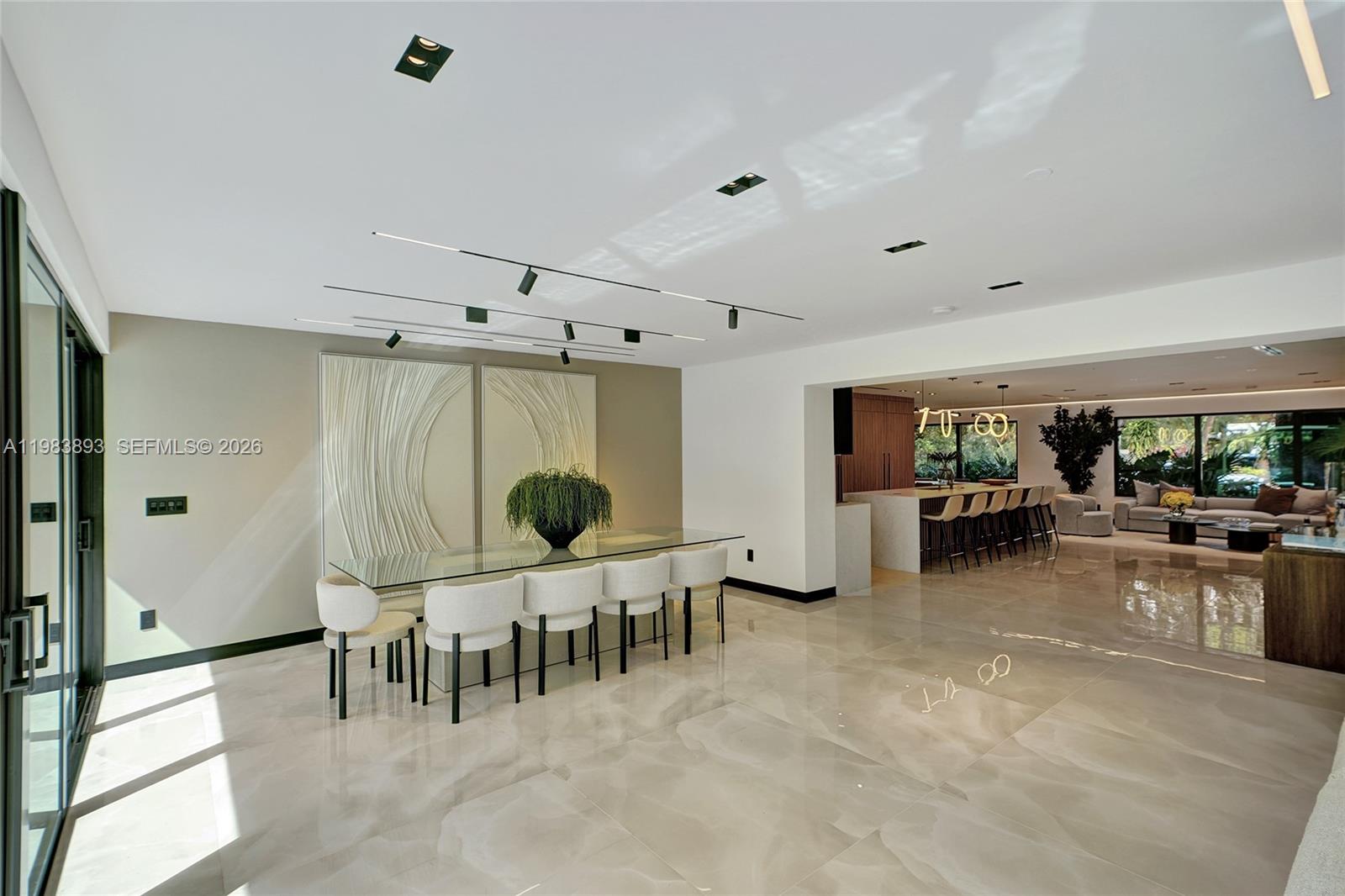 20020 NE 21st Ct Miami, FL 33179