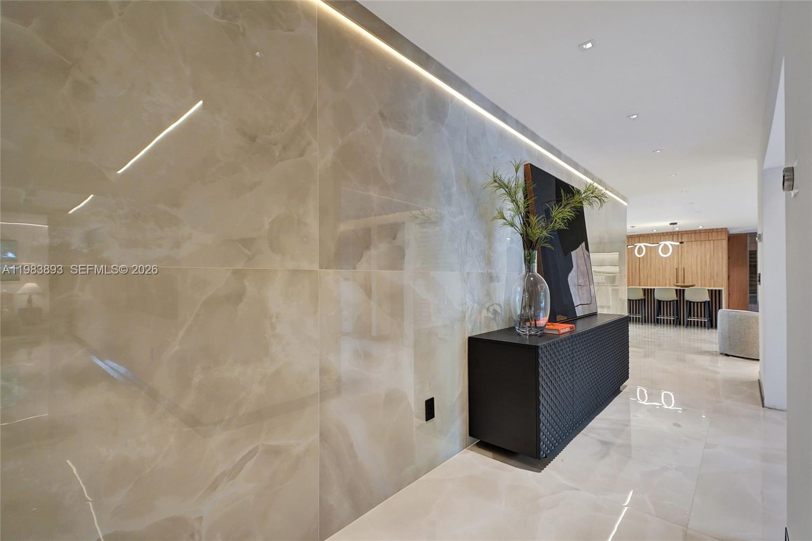 20020 NE 21st Ct Miami, FL 33179