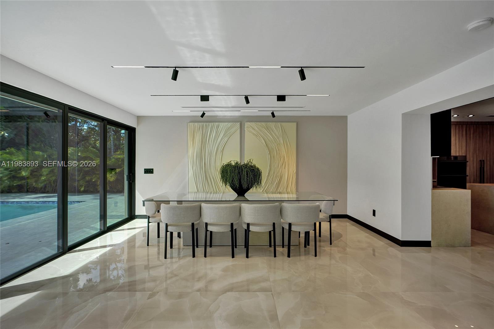 20020 NE 21st Ct Miami, FL 33179