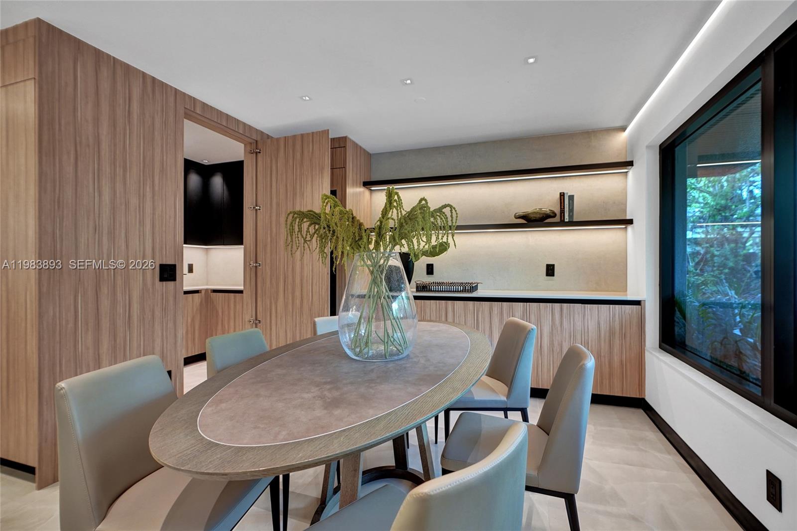 20020 NE 21st Ct Miami, FL 33179