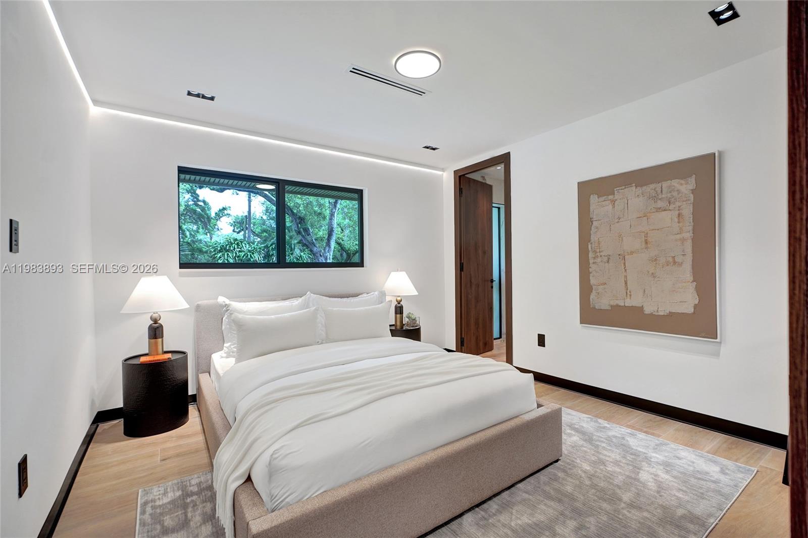 20020 NE 21st Ct Miami, FL 33179