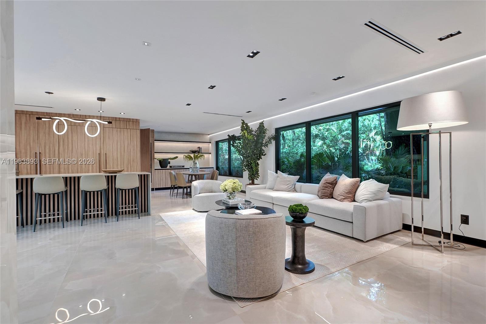 20020 NE 21st Ct Miami, FL 33179