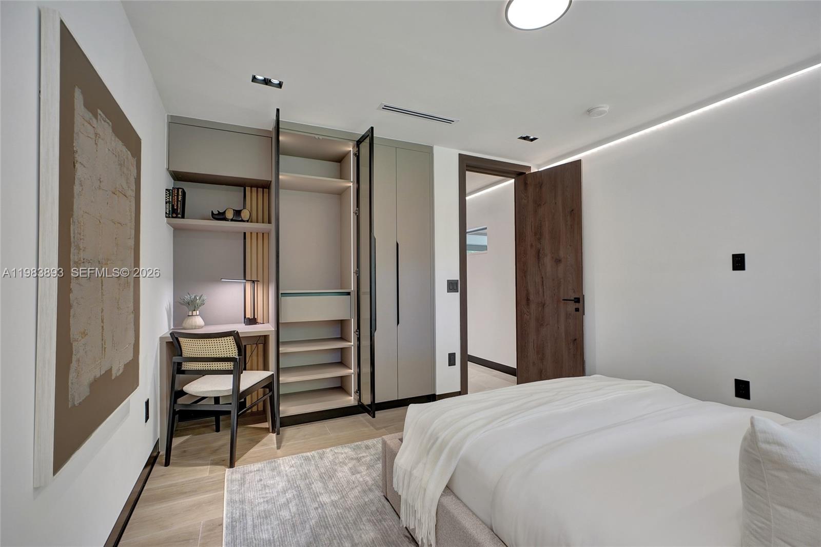 20020 NE 21st Ct Miami, FL 33179