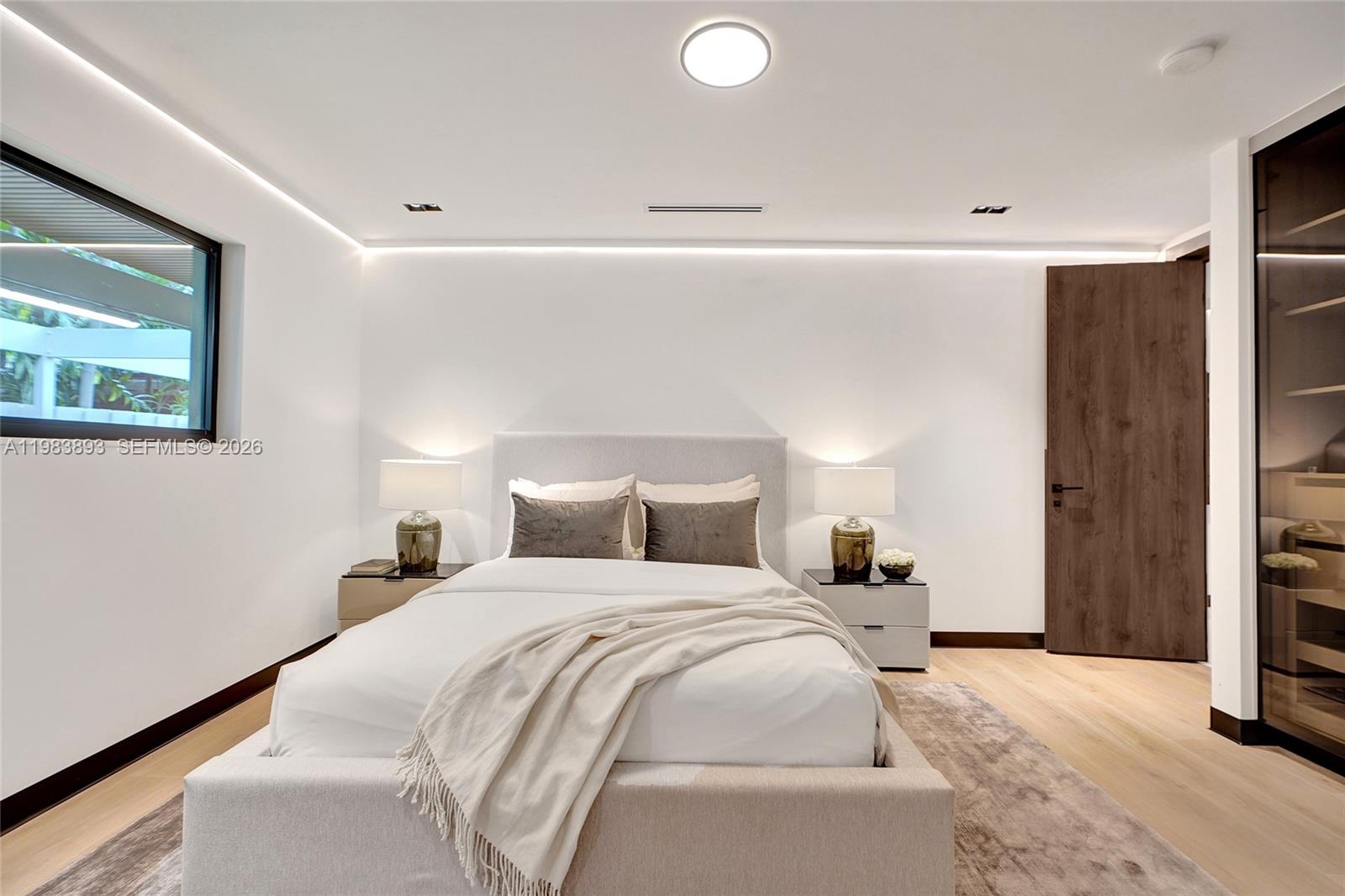 20020 NE 21st Ct Miami, FL 33179