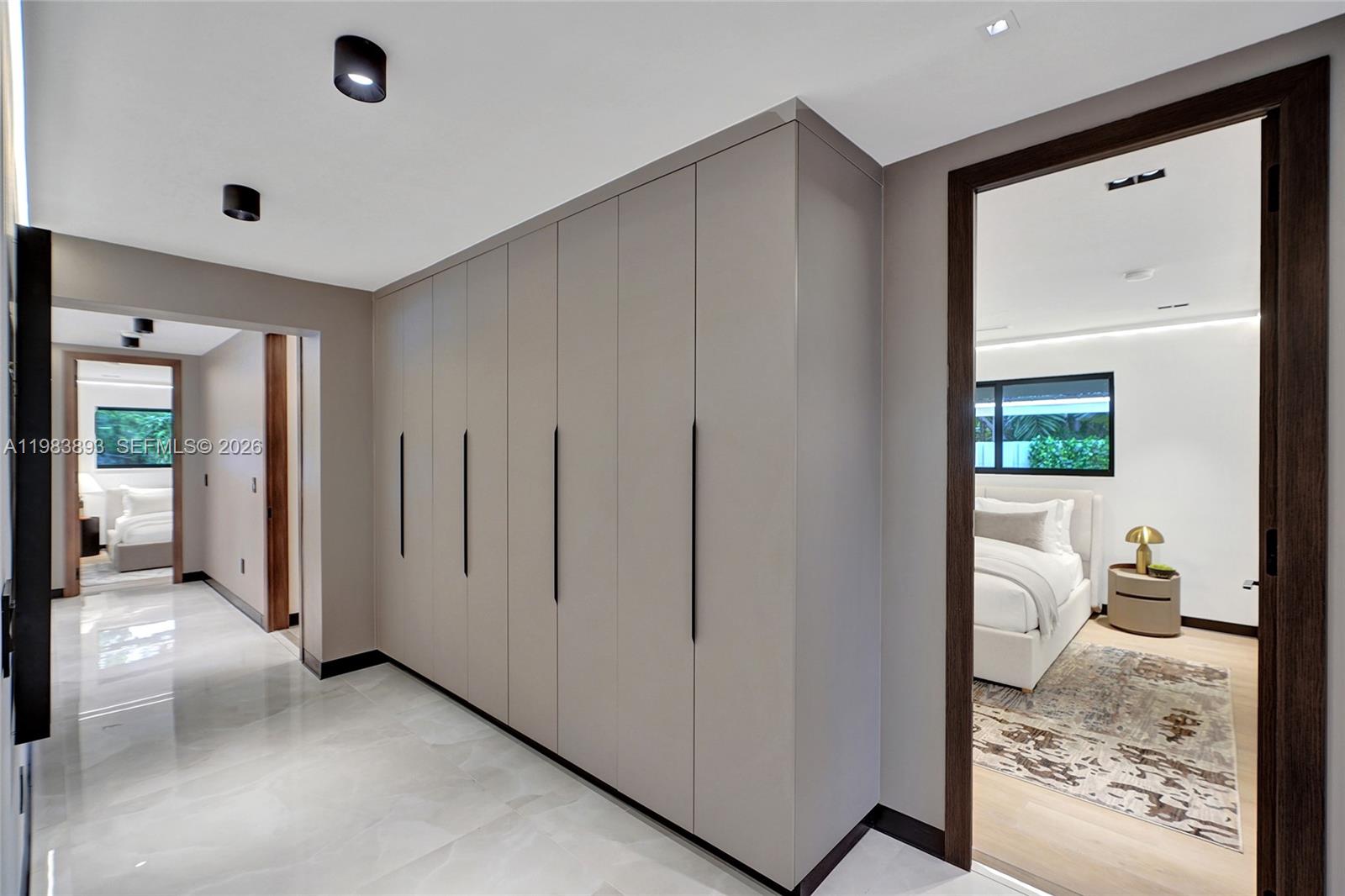 20020 NE 21st Ct Miami, FL 33179