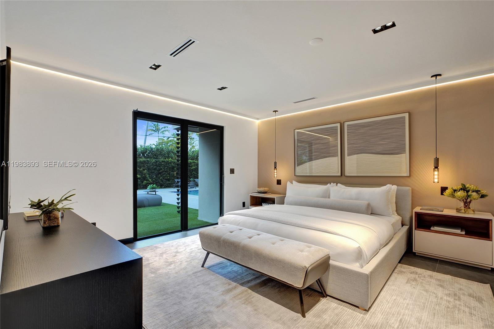 20020 NE 21st Ct Miami, FL 33179