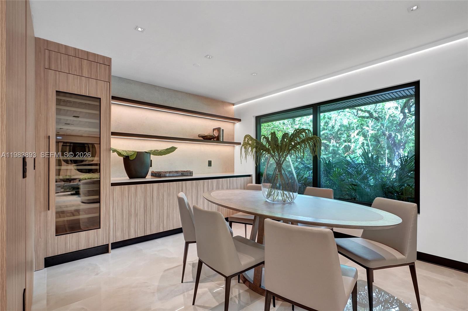 20020 NE 21st Ct Miami, FL 33179