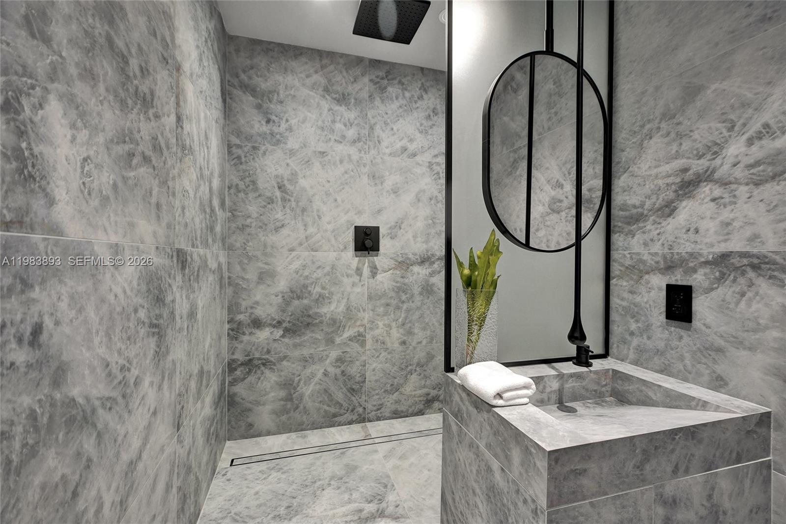 20020 NE 21st Ct Miami, FL 33179