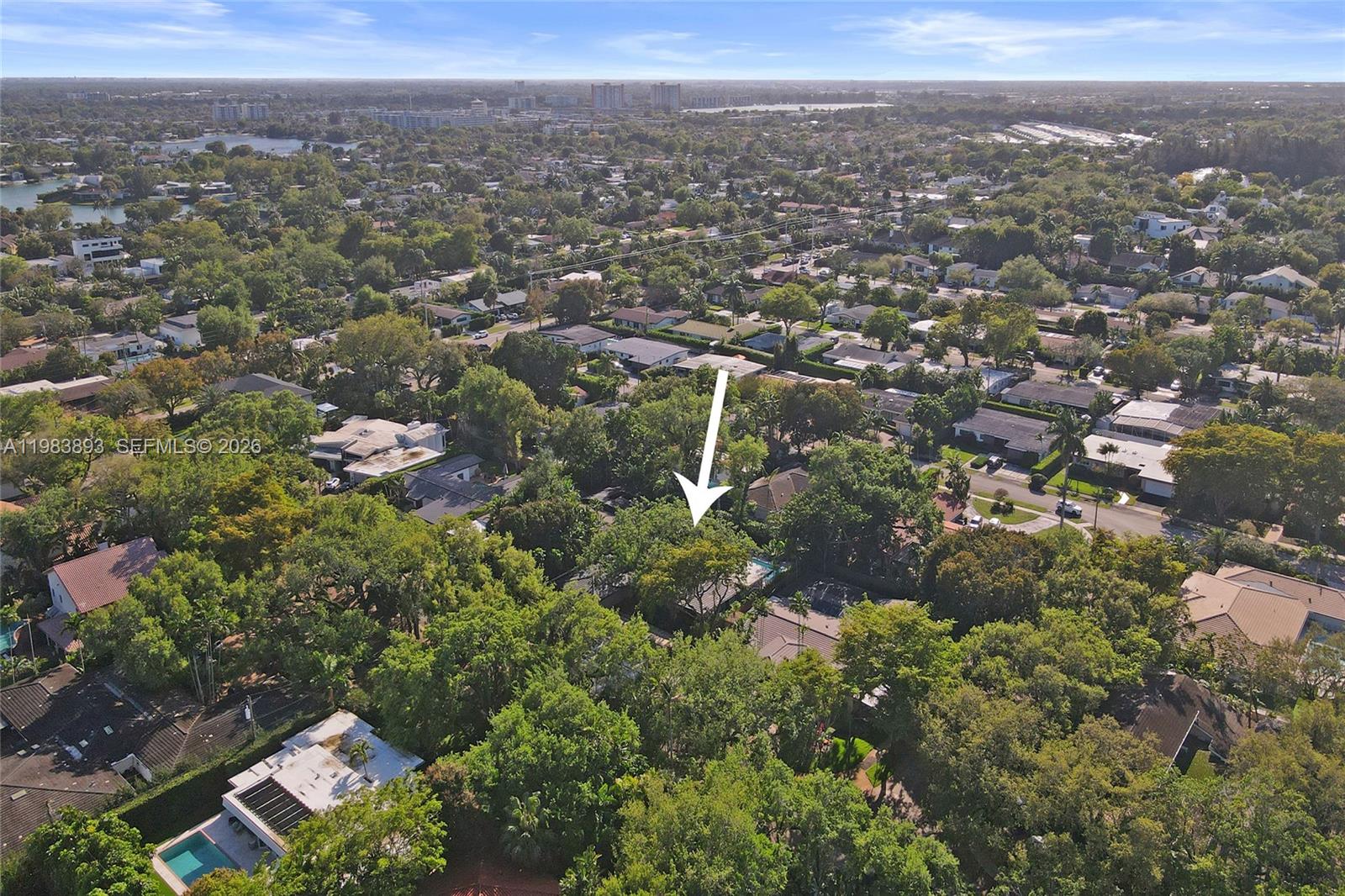 20020 NE 21st Ct Miami, FL 33179