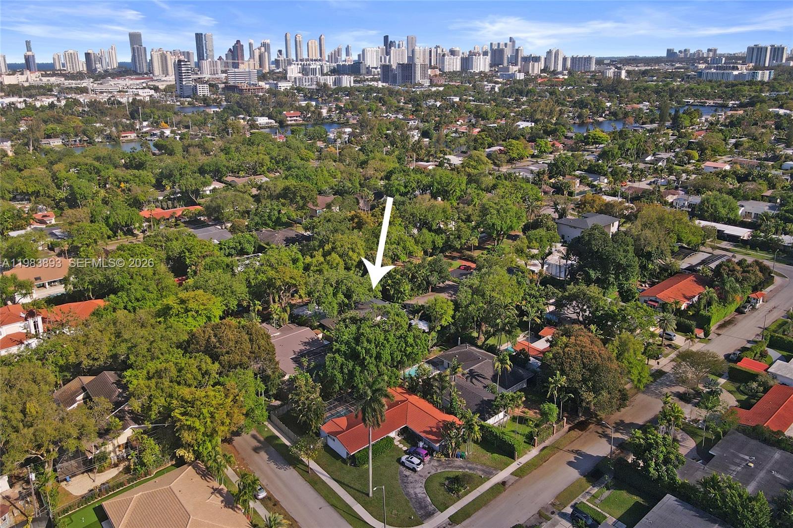 20020 NE 21st Ct Miami, FL 33179