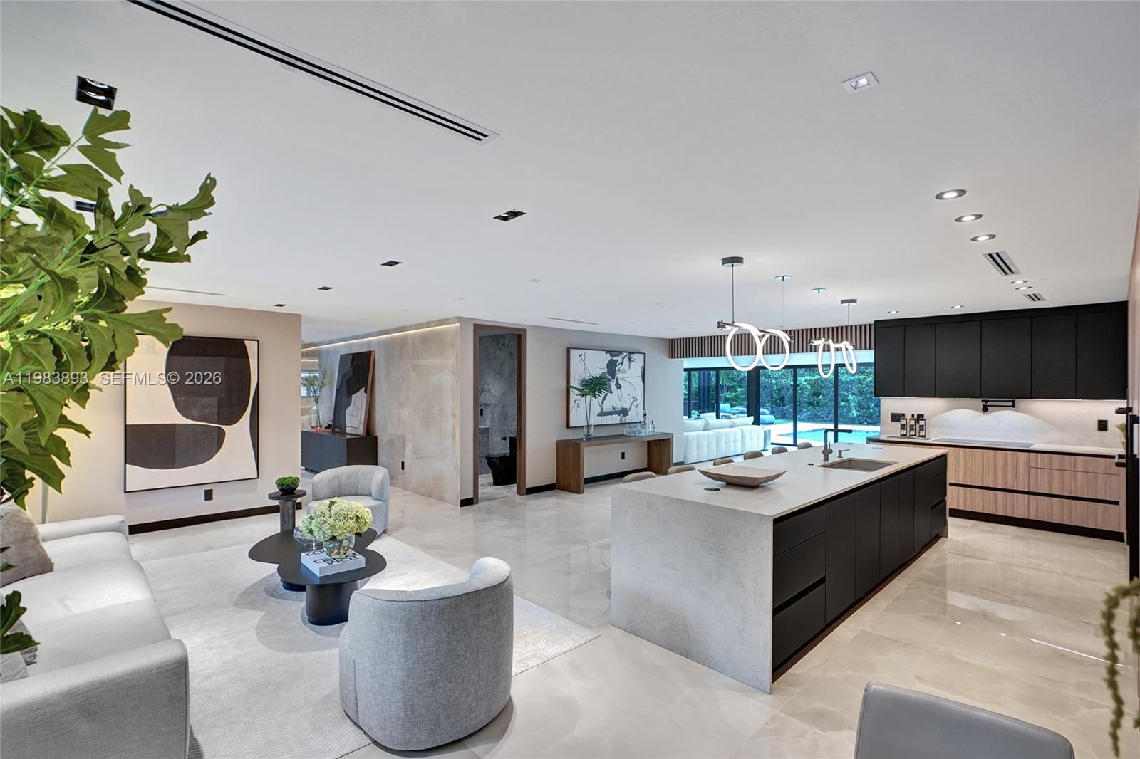 20020 NE 21st Ct Miami, FL 33179