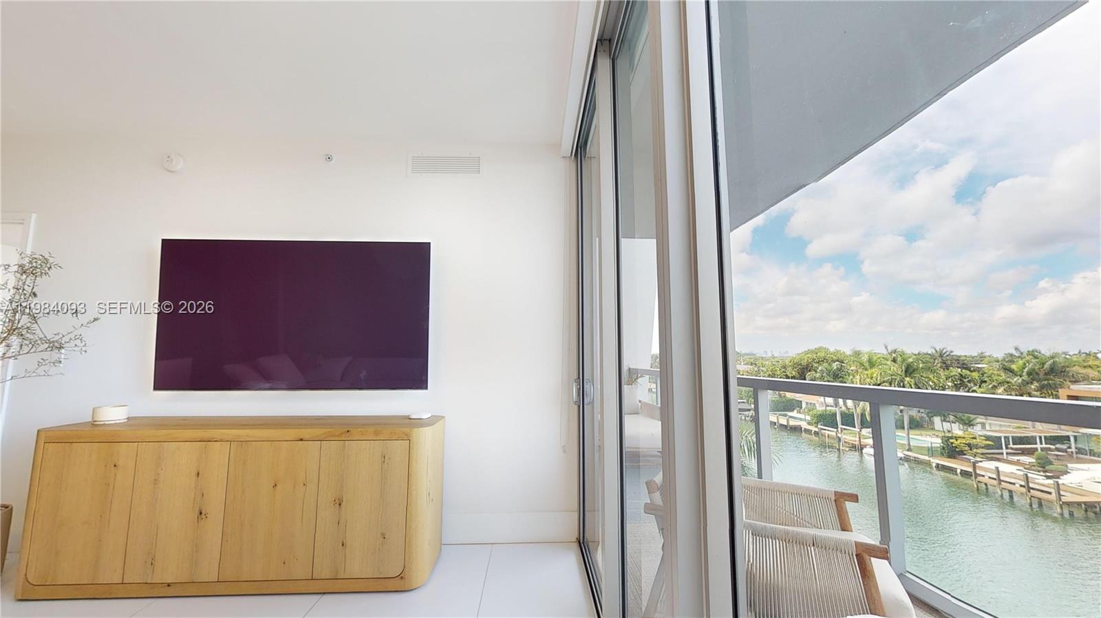 9940 W Bay Hbr Dr #5E-N Bay Harbor Islands, FL 33154