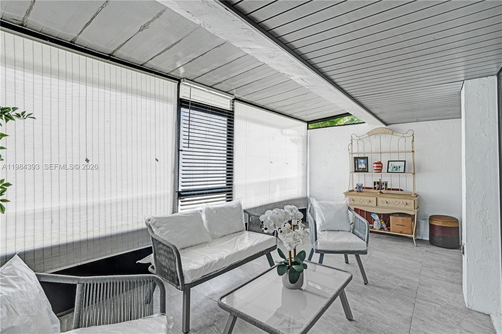 19220 NE 25th Ave #271B Miami, FL 33180