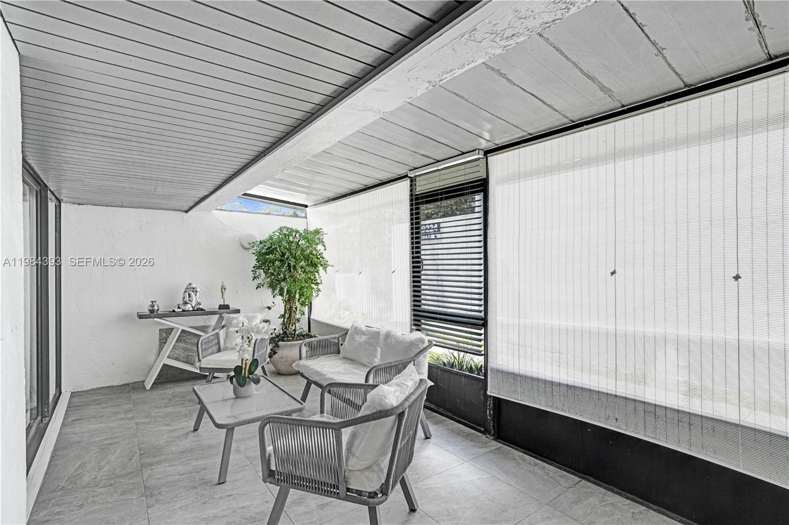 19220 NE 25th Ave #271B Miami, FL 33180