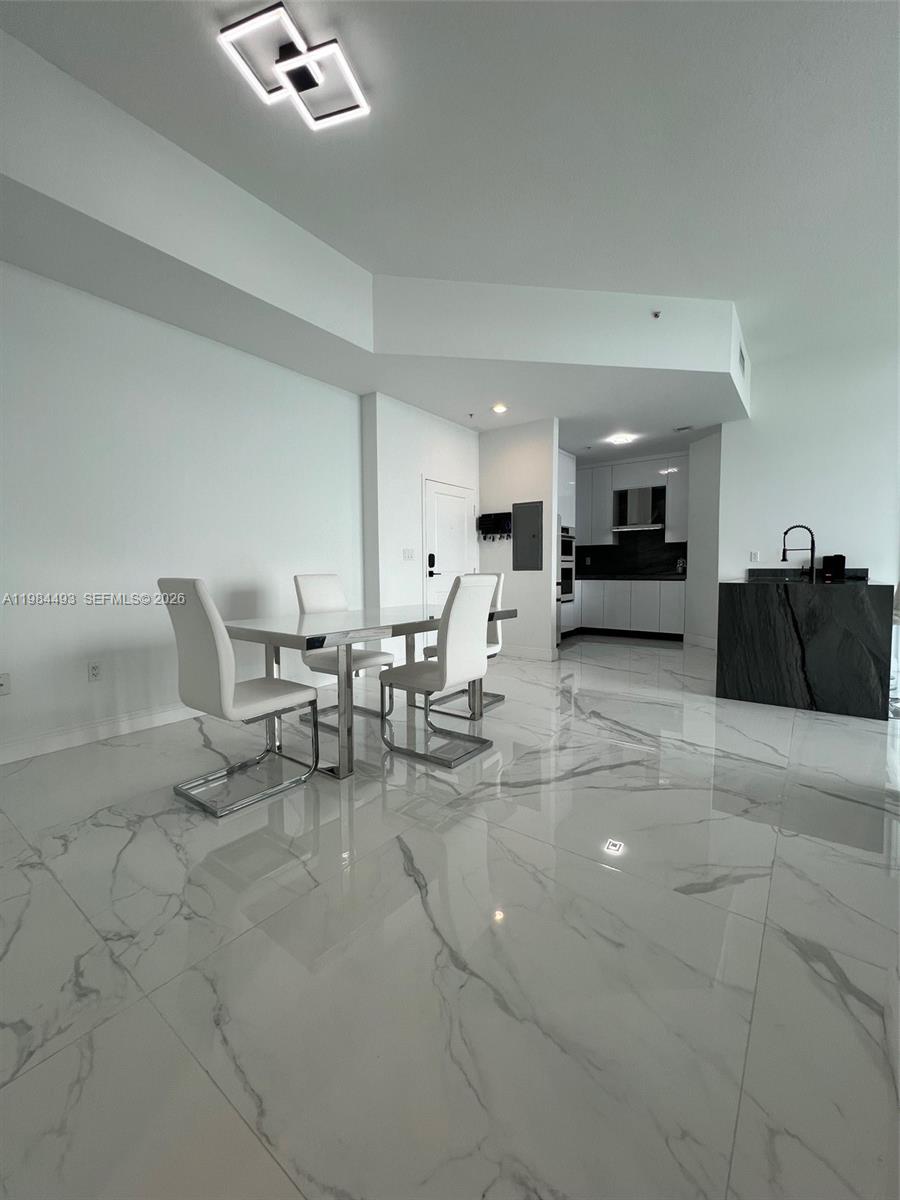 7910 Harbor Is Dr #1202 North Bay Village, FL 33141