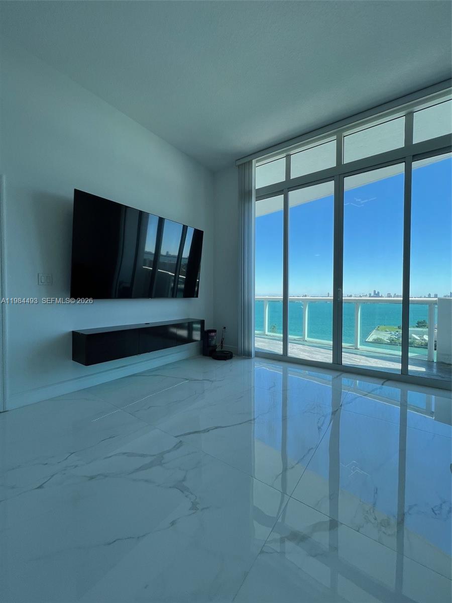 7910 Harbor Is Dr #1202 North Bay Village, FL 33141