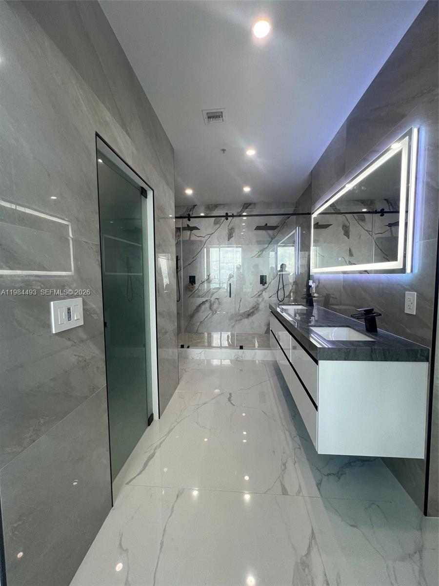 7910 Harbor Is Dr #1202 North Bay Village, FL 33141