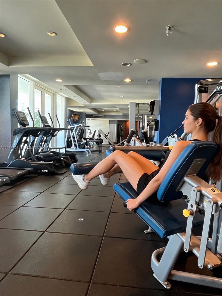 7910 Harbor Is Dr #1202 North Bay Village, FL 33141