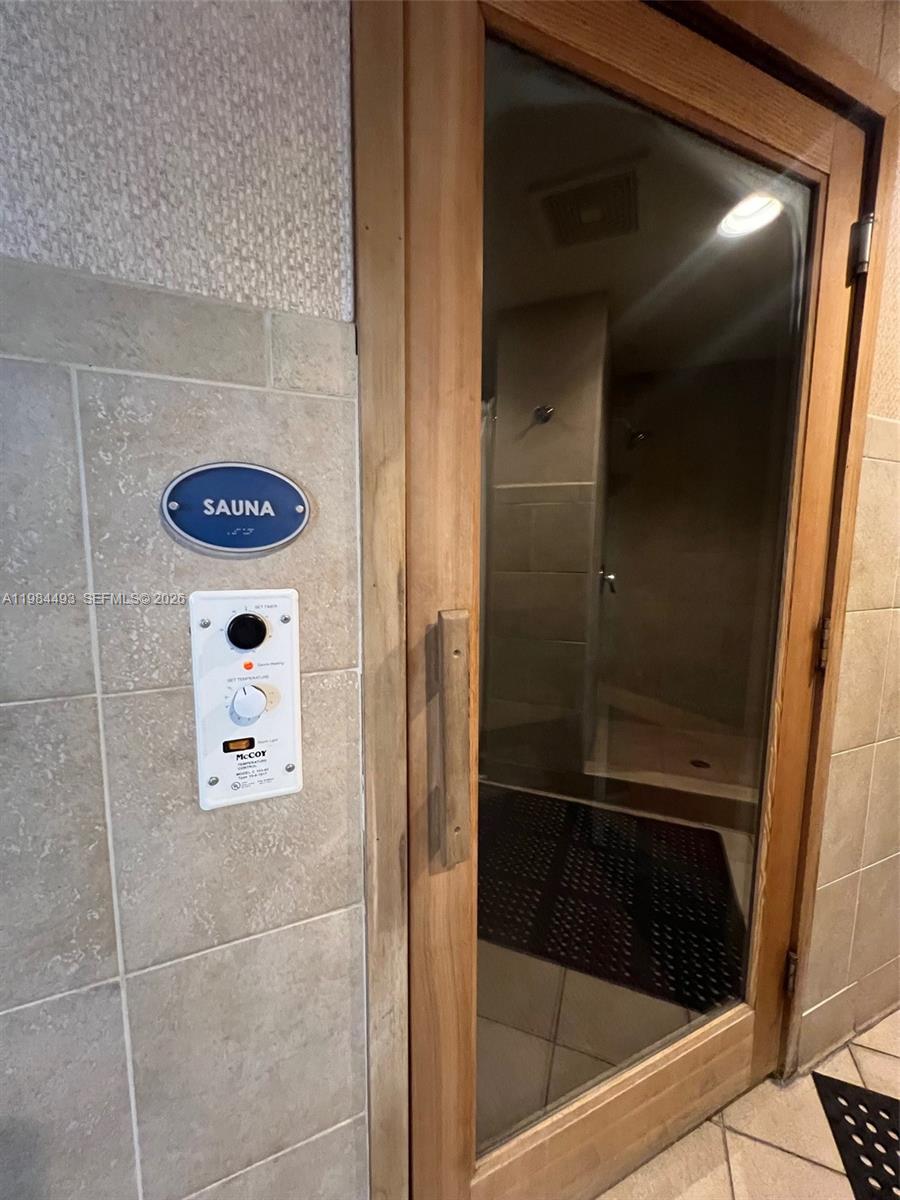 7910 Harbor Is Dr #1202 North Bay Village, FL 33141