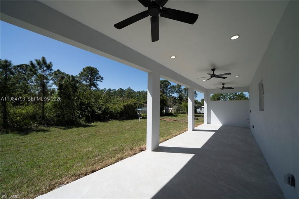 3005 52nd St W Lehigh Acres, FL 33971