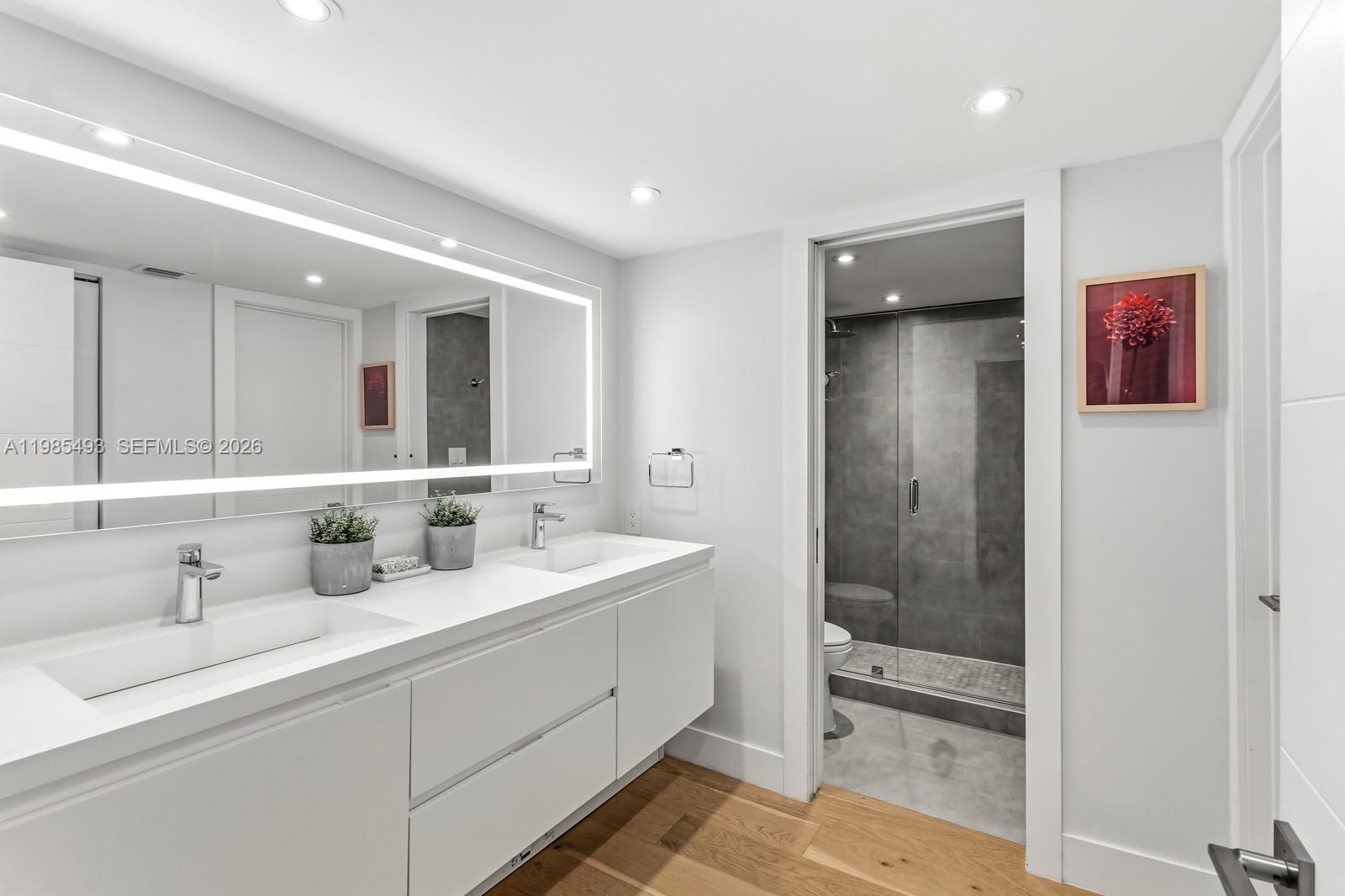 1111 Crandon Blvd #A405 Key Biscayne, FL 33149