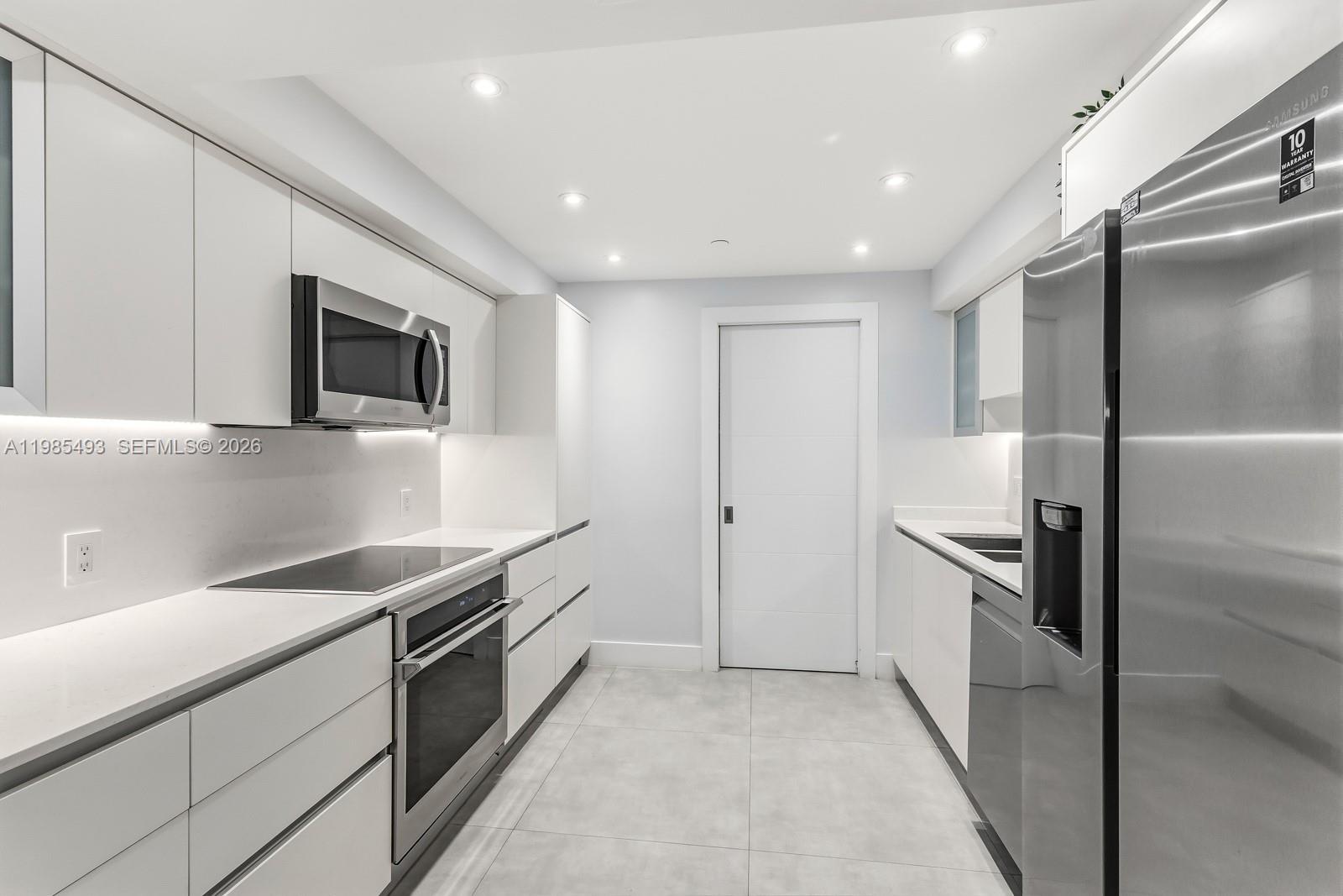 1111 Crandon Blvd #A405 Key Biscayne, FL 33149