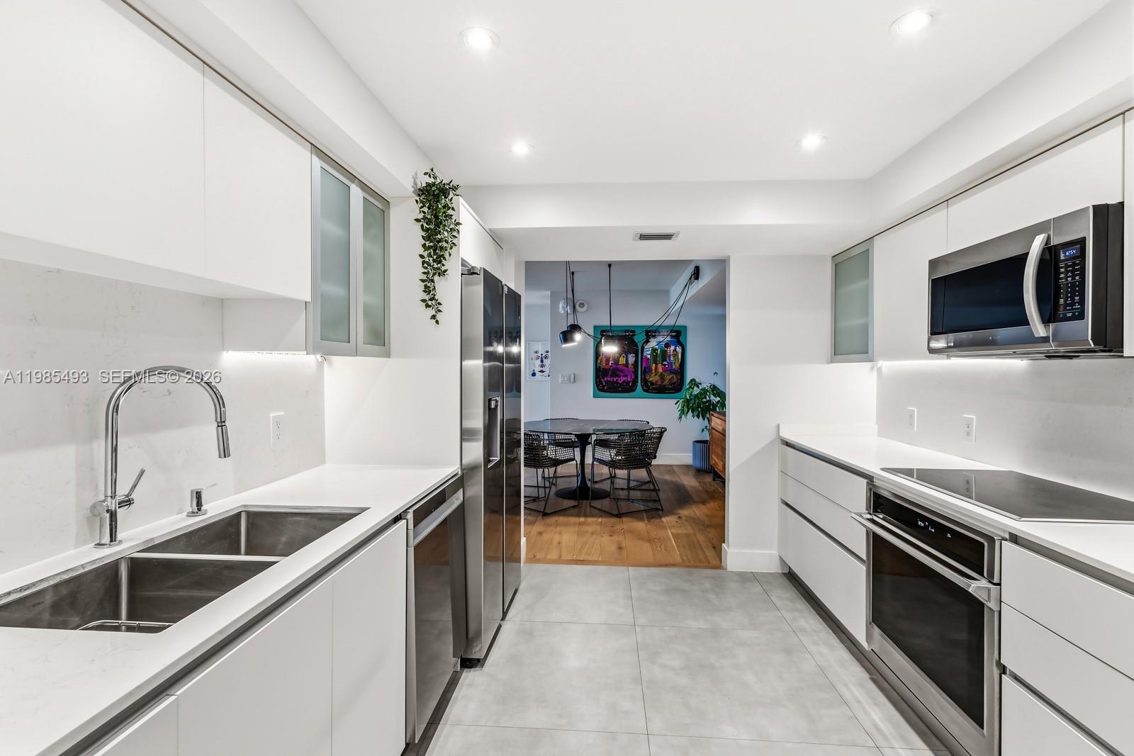 1111 Crandon Blvd #A405 Key Biscayne, FL 33149