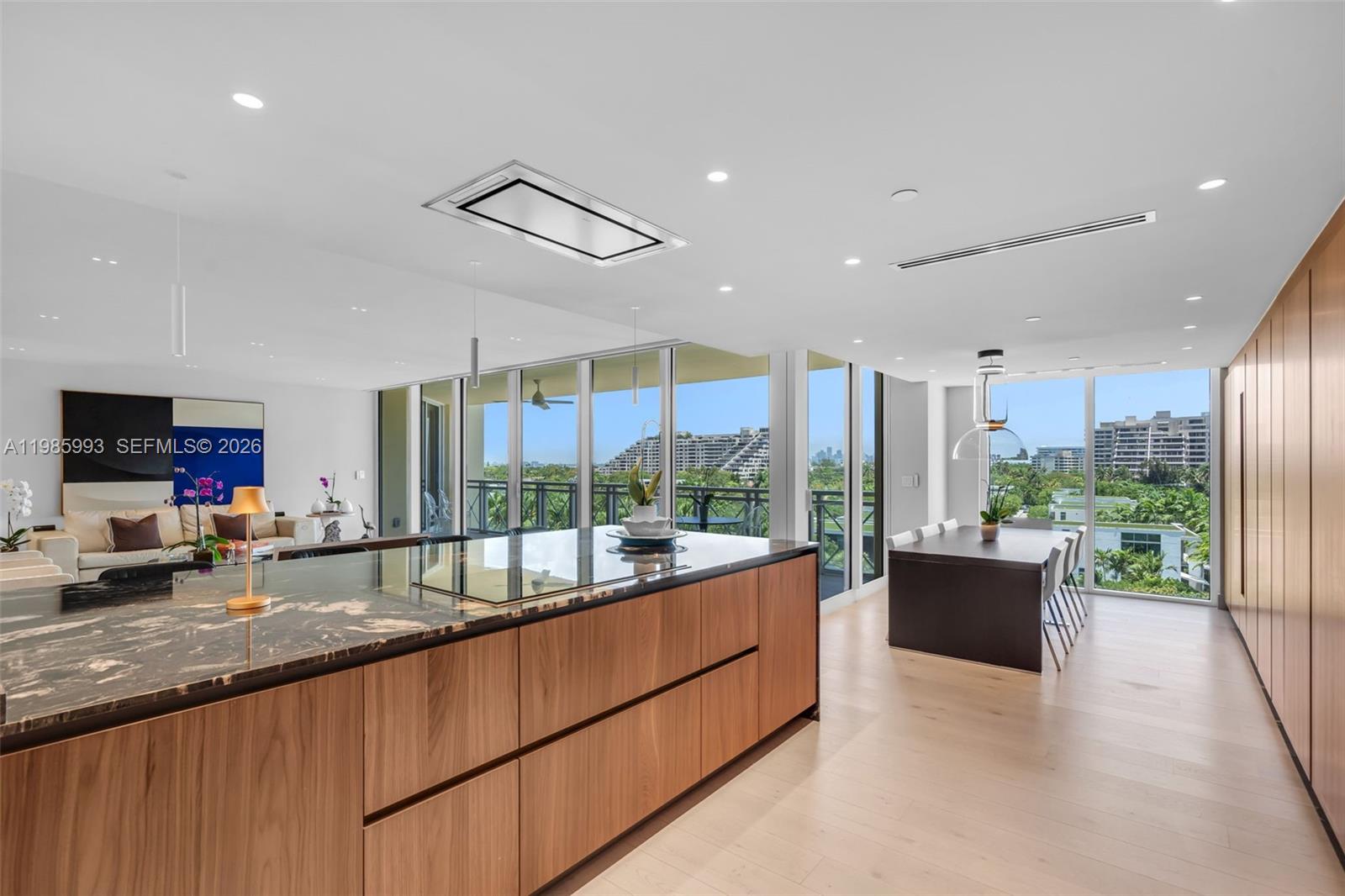 430 Grand Bay Dr #608 Key Biscayne, FL 33149