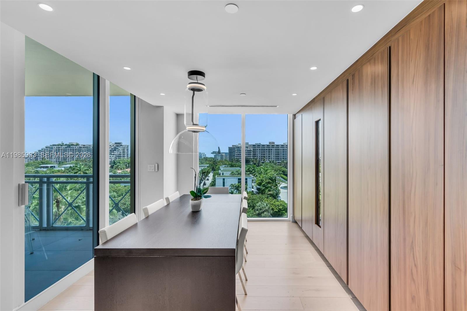 430 Grand Bay Dr #608 Key Biscayne, FL 33149