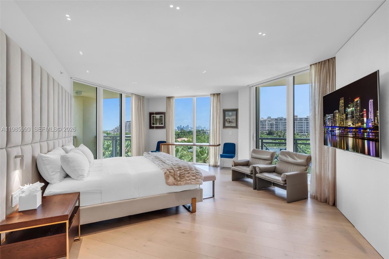 430 Grand Bay Dr #608 Key Biscayne, FL 33149