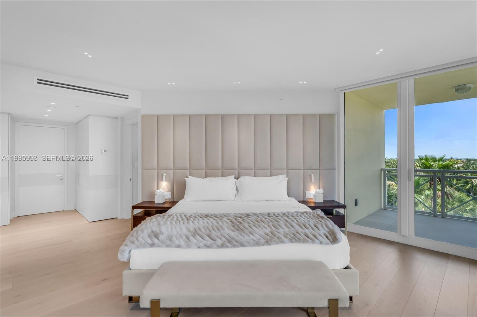 430 Grand Bay Dr #608 Key Biscayne, FL 33149