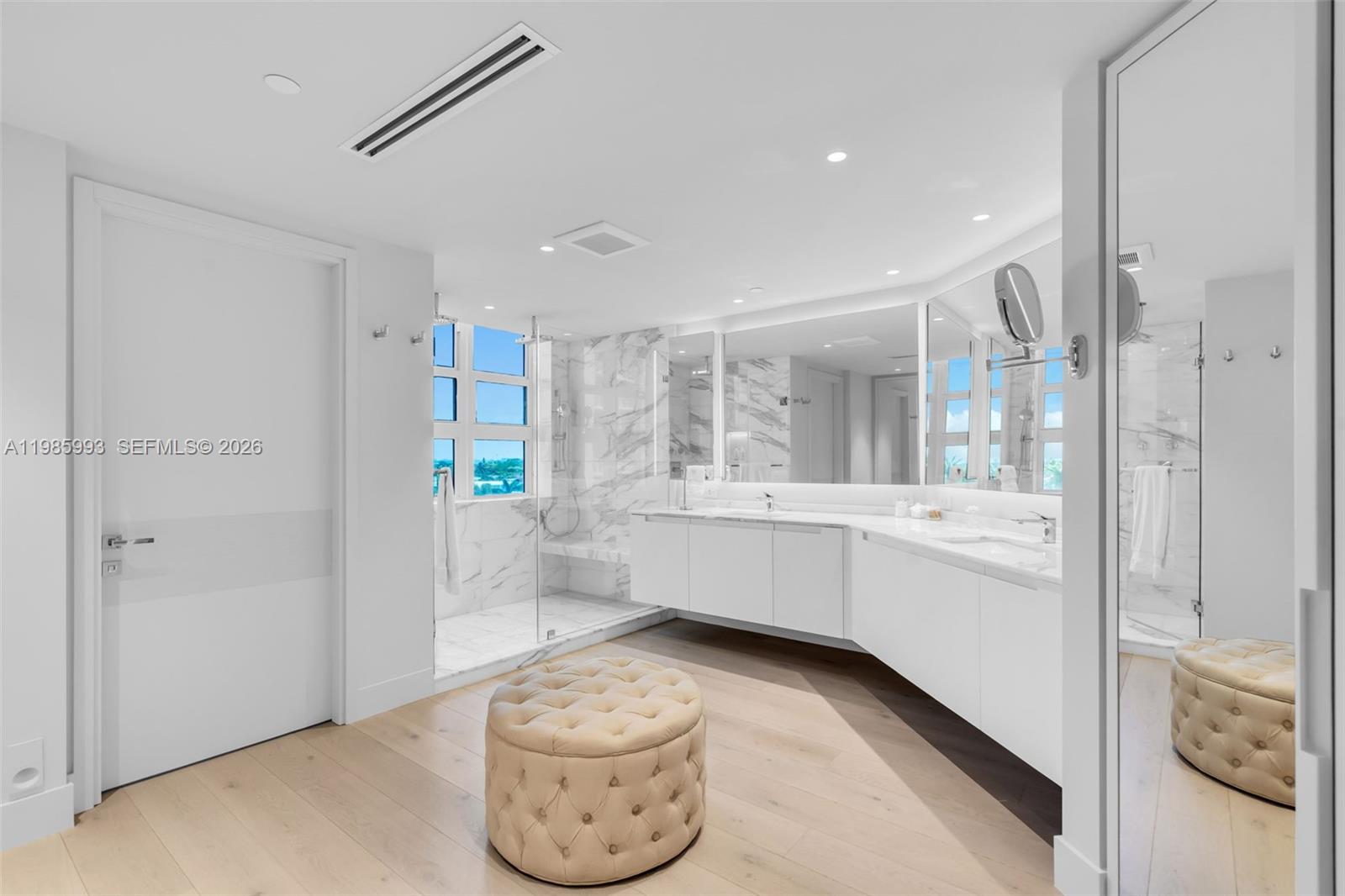 430 Grand Bay Dr #608 Key Biscayne, FL 33149